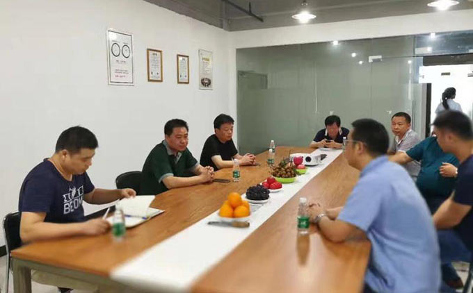数控车床厂家开会研讨